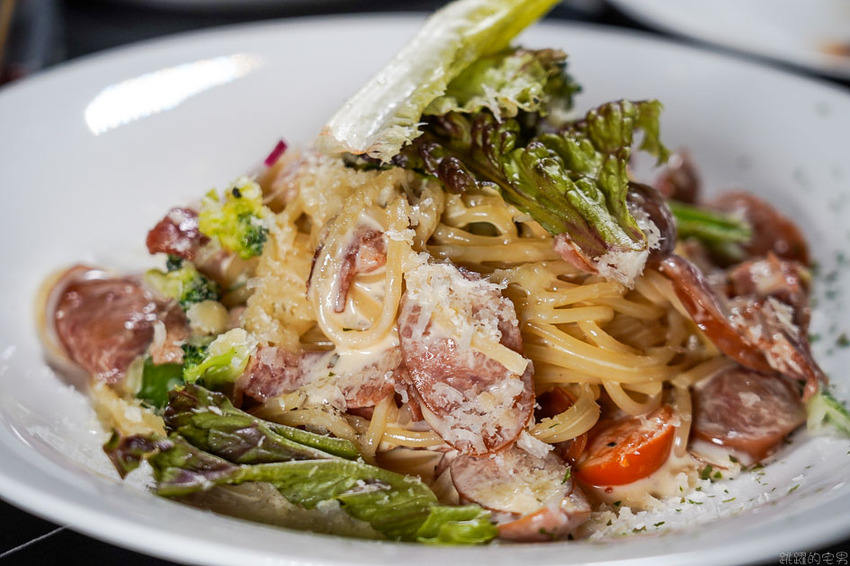 東區餐酒館新開店 LIFT Food & Drinks- 下班小酌放鬆推薦調酒 蒜悶蝦 義大利麵不能錯過 捷運忠孝復興