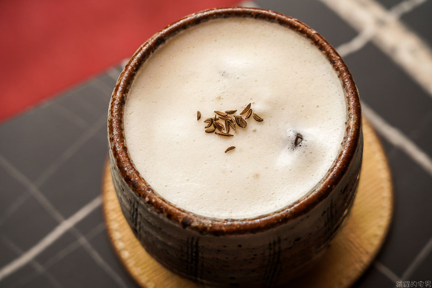 東區餐酒館新開店 LIFT Food & Drinks- 下班小酌放鬆推薦調酒 蒜悶蝦 義大利麵不能錯過 捷運忠孝復興