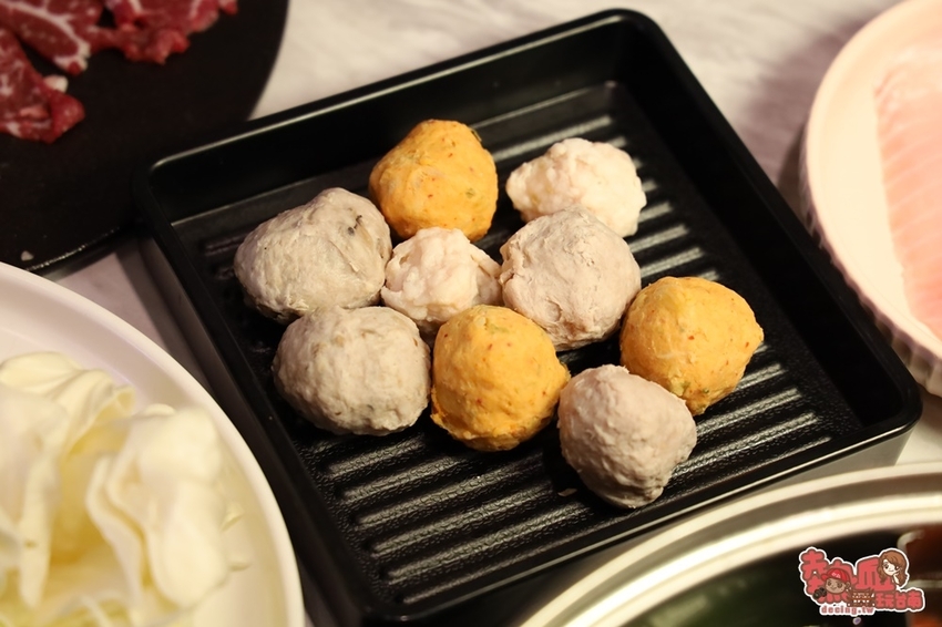 【台南火鍋】真的不是咖啡廳！韓系風格溫體牛肉火鍋店，台南吃牛肉的另類新選擇：牛苑 - 熱血玩台南。跳躍新世界