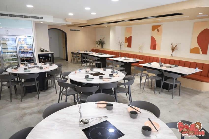 【台南火鍋】真的不是咖啡廳！韓系風格溫體牛肉火鍋店，台南吃牛肉的另類新選擇：牛苑 - 熱血玩台南。跳躍新世界