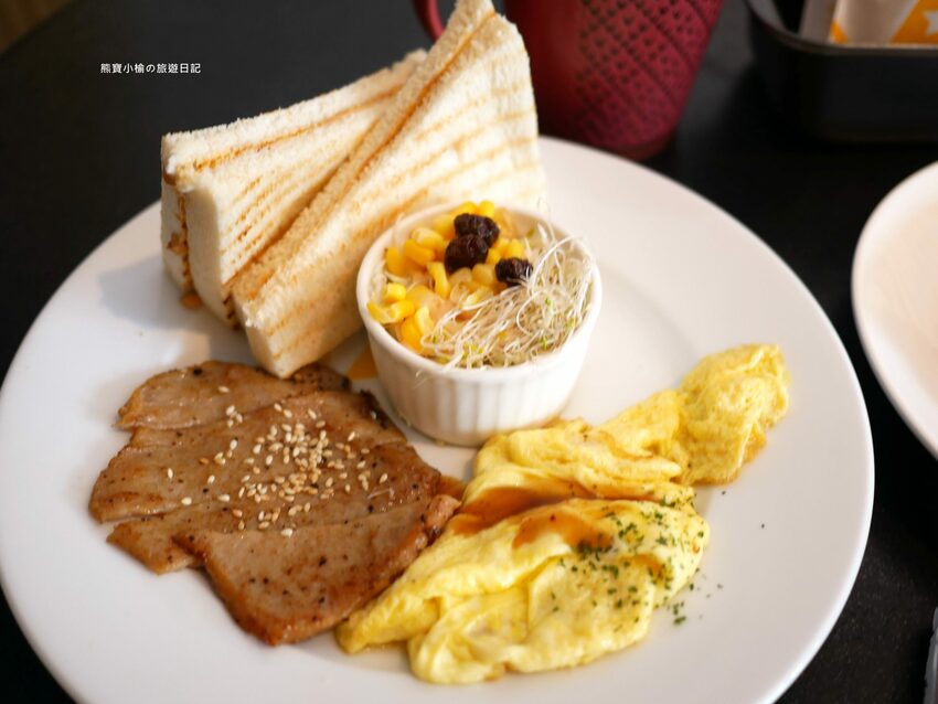 【新竹竹北美食】AP203 Bar 熱壓三明治廚房-竹北光明a店,竹北美式風早午餐店,價格平價實惠!內文附詳細菜單價位介紹。 @熊寶小榆の旅遊日記
