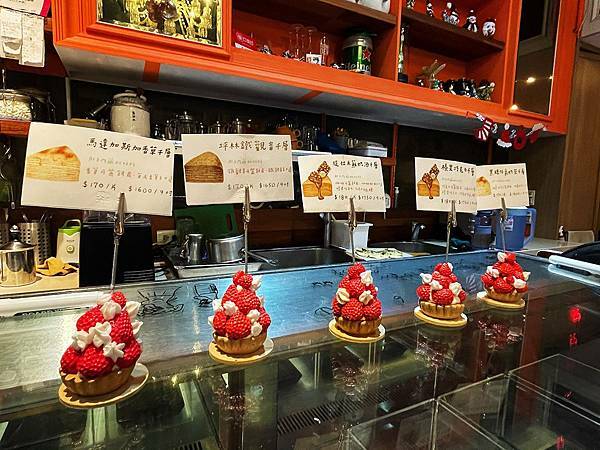 林口三井│eat enjoy意享美式餐廳-地表最強千層蛋糕，被美式餐廳耽誤的甜點店-招牌千層蛋糕