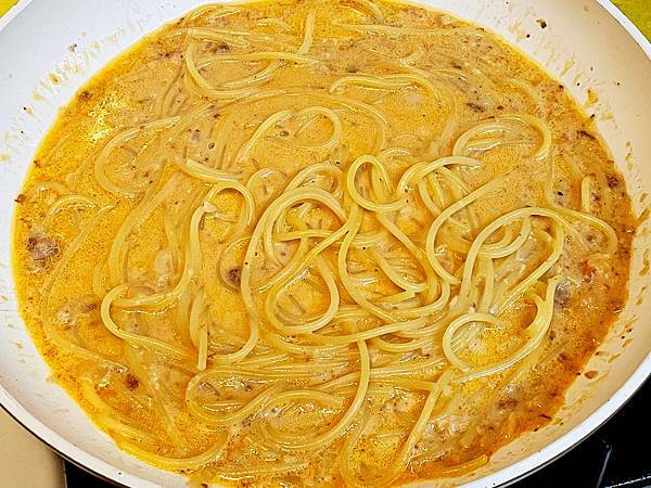 奶油蒜味牛五花義大利麵-eat enjoy意享美式餐廳：DIY冷藏餐盒超值組-義大利麵自己煮