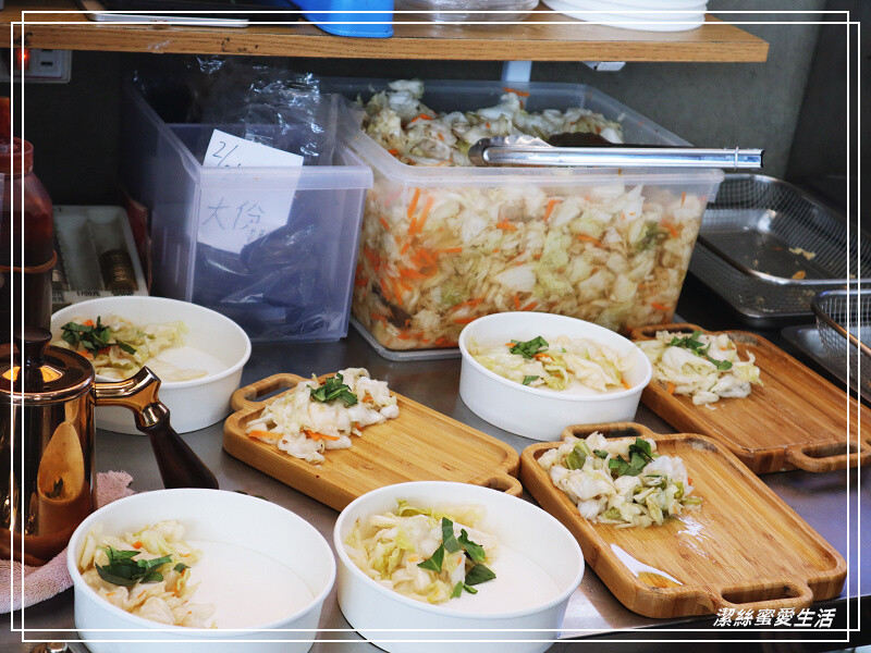 驚嘆號臭豆腐-桃園中壢/能吃到兩種口感~中平商圈小文青臭豆腐