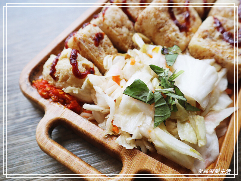 驚嘆號臭豆腐-桃園中壢/能吃到兩種口感~中平商圈小文青臭豆腐