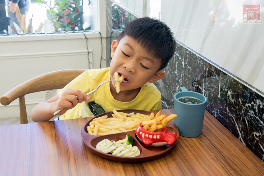 【臺南美食】舒適小清新用餐空間｜單點170元起附飲料｜升級套餐80元｜當月壽星享折扣｜義大利麵｜下午茶｜套餐｜燉飯~~JACARANDA小森活 - 南人幫