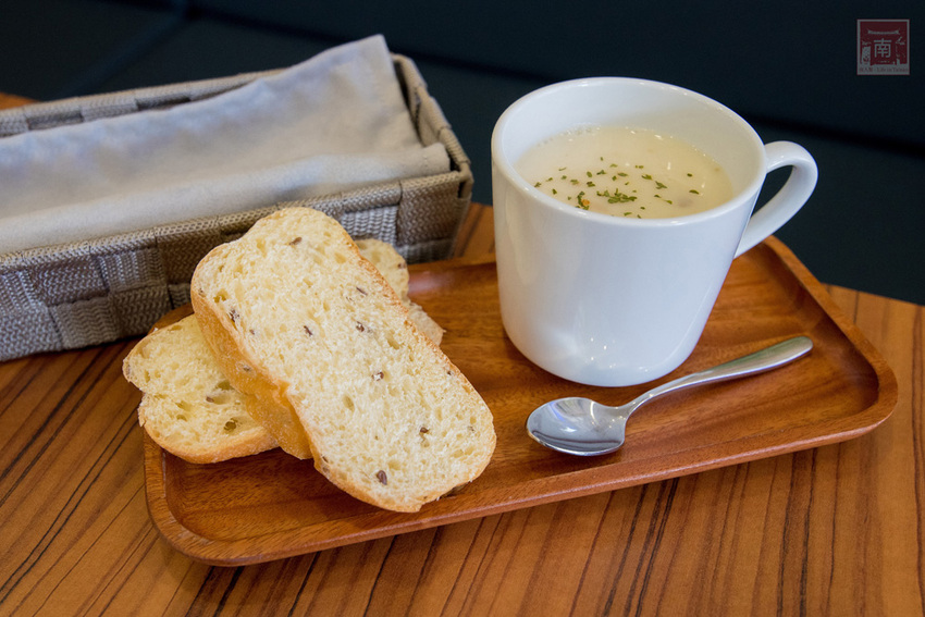 【臺南美食】舒適小清新用餐空間｜單點170元起附飲料｜升級套餐80元｜當月壽星享折扣｜義大利麵｜下午茶｜套餐｜燉飯~~JACARANDA小森活 - 南人幫