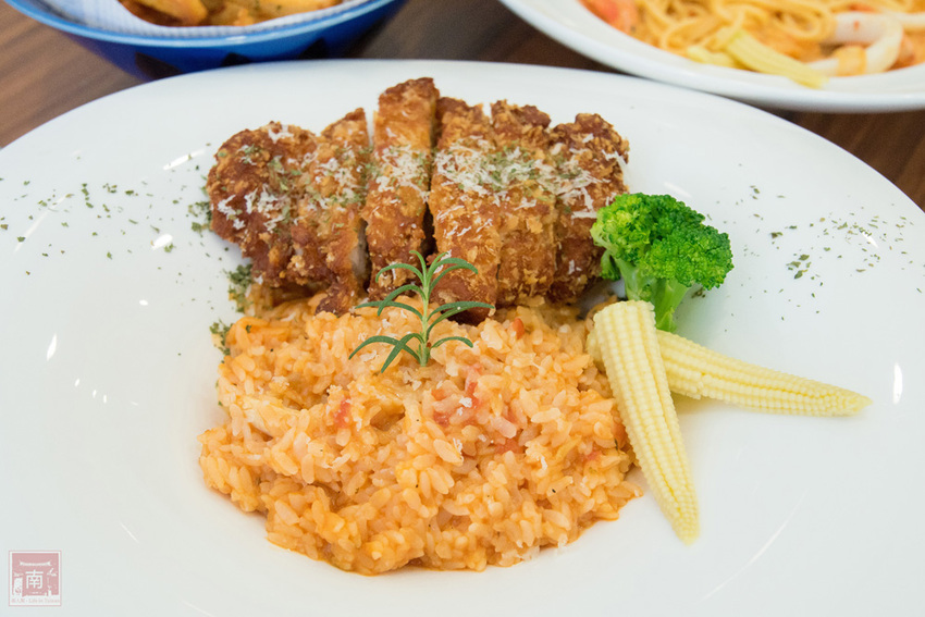 【臺南美食】舒適小清新用餐空間｜單點170元起附飲料｜升級套餐80元｜當月壽星享折扣｜義大利麵｜下午茶｜套餐｜燉飯~~JACARANDA小森活 - 南人幫