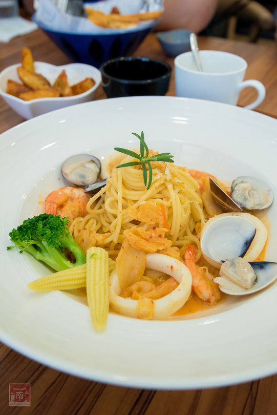 【臺南美食】舒適小清新用餐空間｜單點170元起附飲料｜升級套餐80元｜當月壽星享折扣｜義大利麵｜下午茶｜套餐｜燉飯~~JACARANDA小森活 - 南人幫