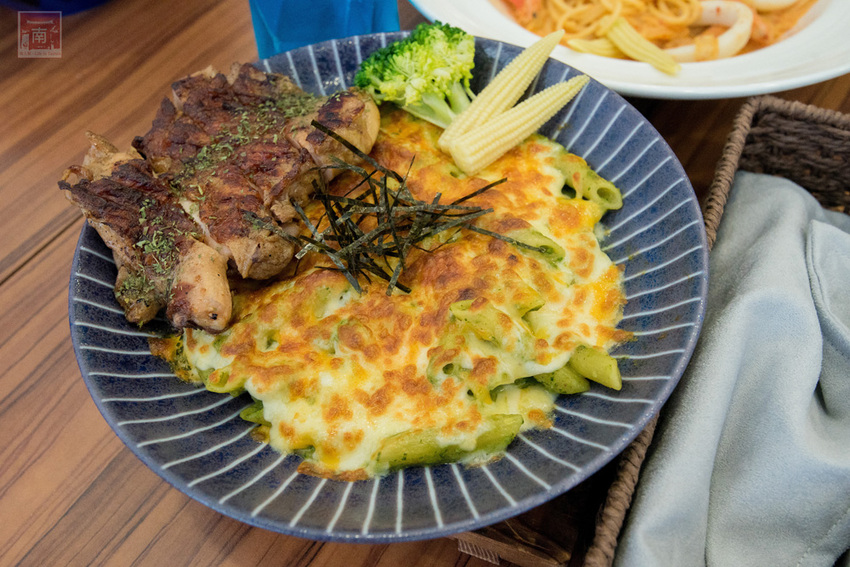 【臺南美食】舒適小清新用餐空間｜單點170元起附飲料｜升級套餐80元｜當月壽星享折扣｜義大利麵｜下午茶｜套餐｜燉飯~~JACARANDA小森活 - 南人幫