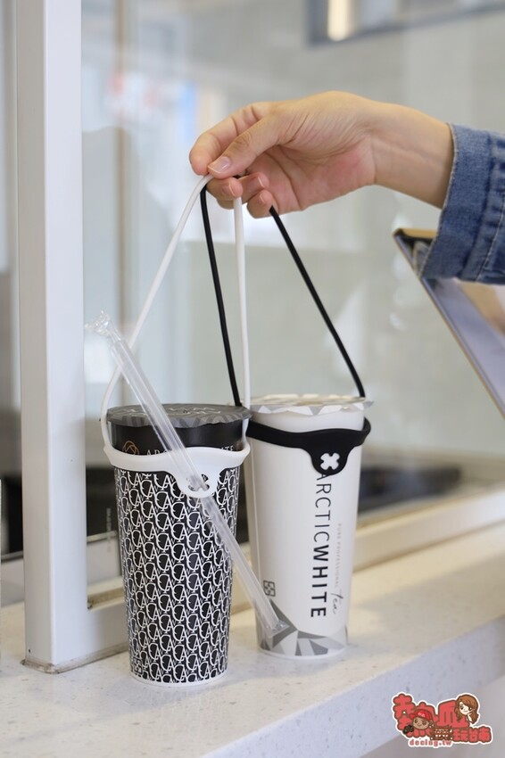 【台南飲料】茶金迷來報到！茶金劇中的東方美人茶這裡喝的到：醇白 Arctic White - 熱血玩台南。跳躍新世界