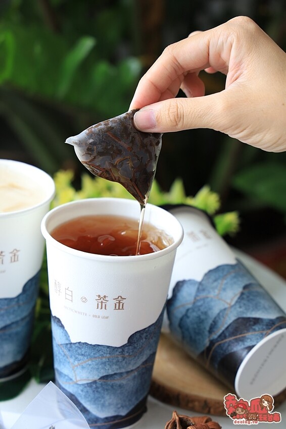 【台南飲料】茶金迷來報到！茶金劇中的東方美人茶這裡喝的到：醇白 Arctic White - 熱血玩台南。跳躍新世界