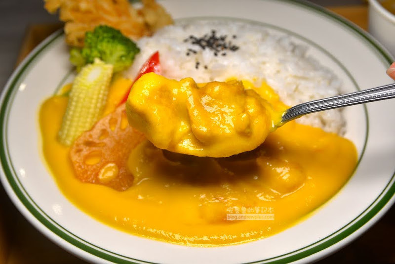 咖哩站 平價中和咖哩 加醬加飯不用錢,咖哩,南瓜和紅酒三種醬