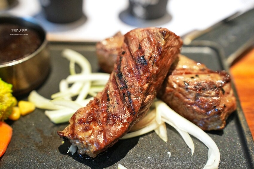 竹北-很牛炭燒牛排(竹北勝利店)✔披薩吃到飽、口味多好好吃✔ 竹北-很牛炭燒牛排(竹北勝利店)✔披薩吃到飽、口味多好好吃✔