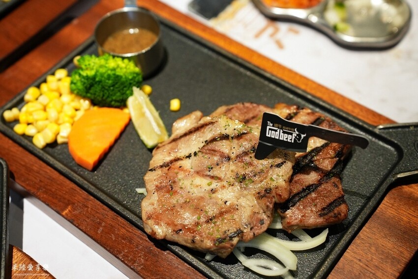 竹北-很牛炭燒牛排(竹北勝利店)✔披薩吃到飽、口味多好好吃✔ 竹北-很牛炭燒牛排(竹北勝利店)✔披薩吃到飽、口味多好好吃✔