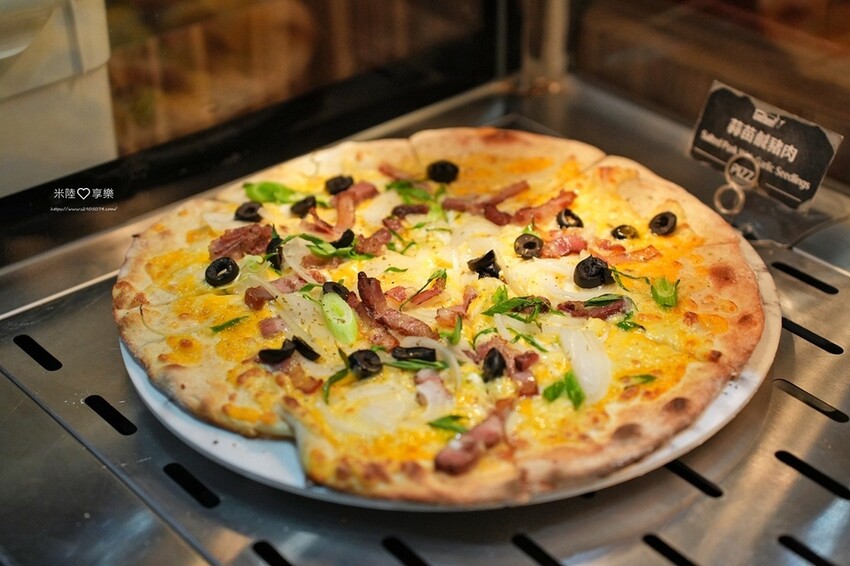 竹北-很牛炭燒牛排(竹北勝利店)✔披薩吃到飽、口味多好好吃✔ 竹北-很牛炭燒牛排(竹北勝利店)✔披薩吃到飽、口味多好好吃✔