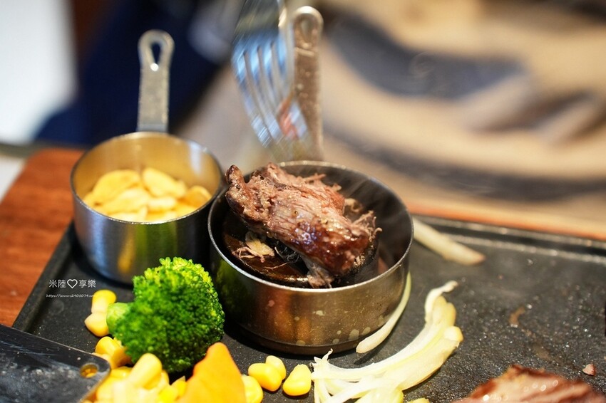 竹北-很牛炭燒牛排(竹北勝利店)✔披薩吃到飽、口味多好好吃✔ 竹北-很牛炭燒牛排(竹北勝利店)✔披薩吃到飽、口味多好好吃✔