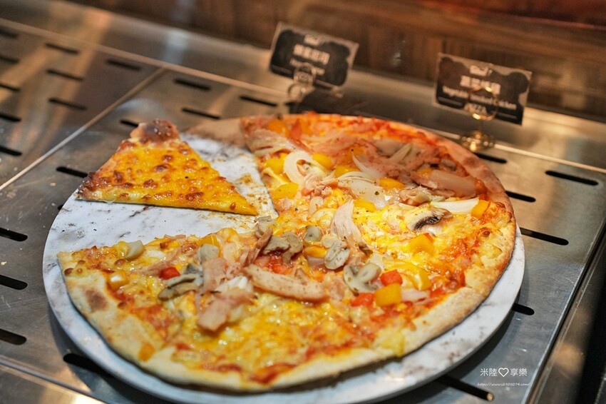 竹北-很牛炭燒牛排(竹北勝利店)✔披薩吃到飽、口味多好好吃✔ 竹北-很牛炭燒牛排(竹北勝利店)✔披薩吃到飽、口味多好好吃✔