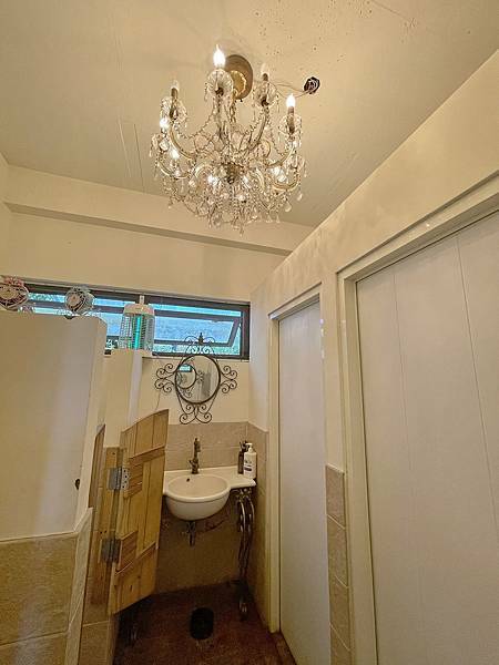 小馬貝菈-Ezi森活-餐廳室內-洗手間.jpg