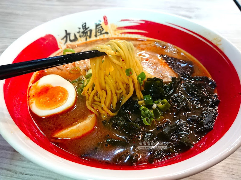 九湯屋日本拉麵 台北南京店 鄰近林森北路的平價日式拉麵店