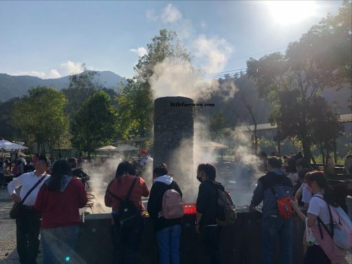 宜蘭景點｜大同鄉，清水地熱公園：泡泡腳、自助竹簍溫泉蛋、筊白筍、玉米