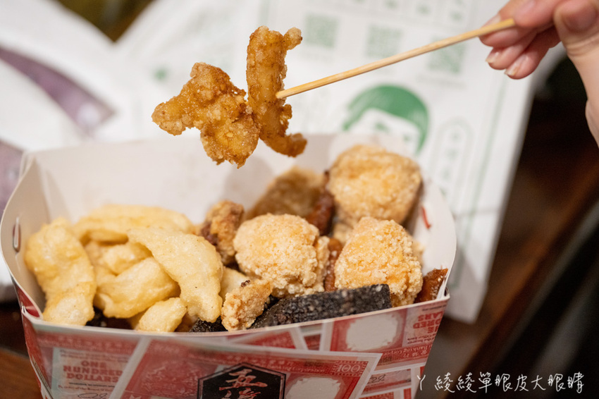 新竹復古港片電影風格雞排店!五億雞排北台灣第一間插旗新竹,五億探長雷洛傳電影經典回憶 - ㄚ綾綾單眼皮大眼睛