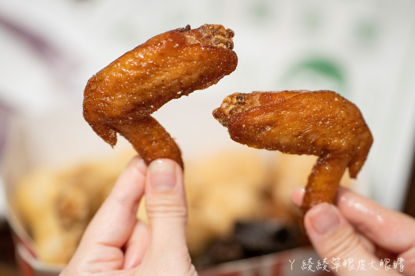 新竹復古港片電影風格雞排店!五億雞排北台灣第一間插旗新竹,五億探長雷洛傳電影經典回憶 - ㄚ綾綾單眼皮大眼睛