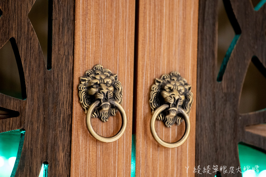 新竹復古港片電影風格雞排店!五億雞排北台灣第一間插旗新竹,五億探長雷洛傳電影經典回憶 - ㄚ綾綾單眼皮大眼睛