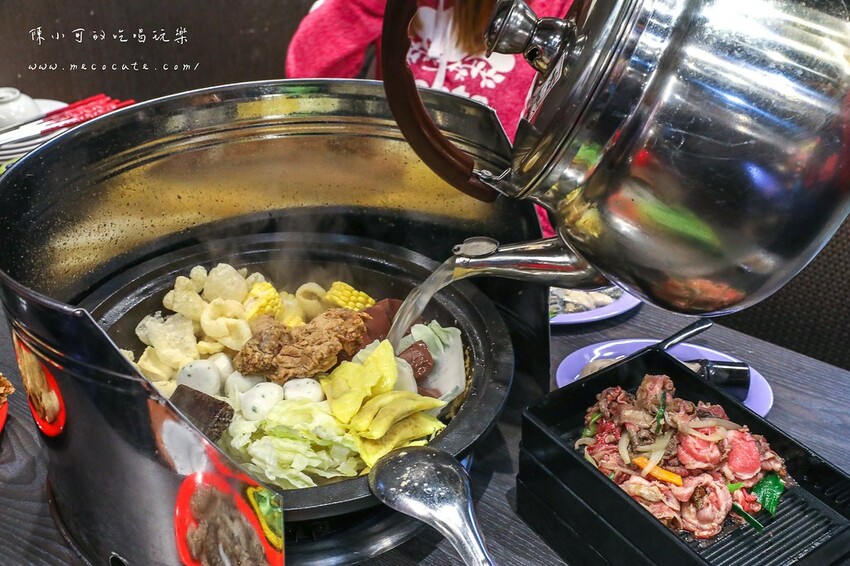 想吃什麼自己拿～現炒爆香的美味，兩層樓超寬敞平價自助石頭火鍋店！