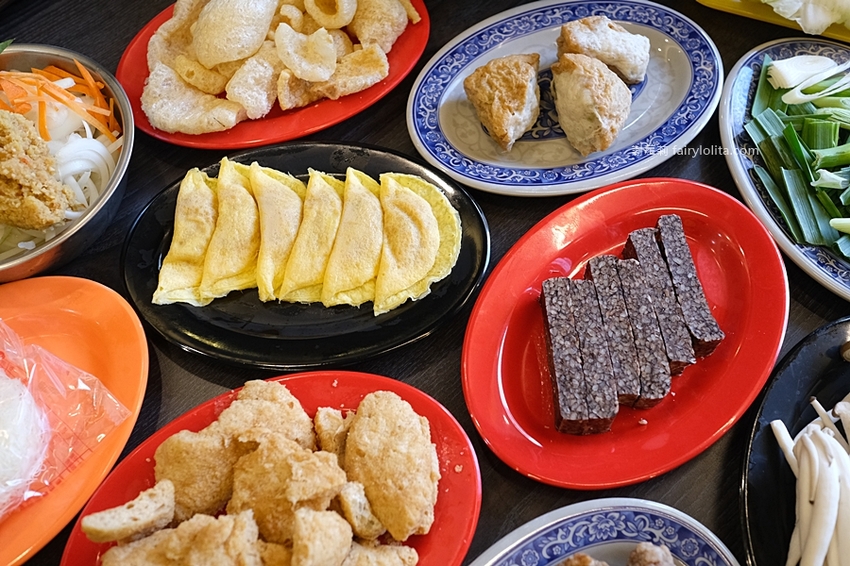 每人低消只要20元！不為人知隱藏版、爆香拌炒「石頭火鍋」Google分數近滿分！