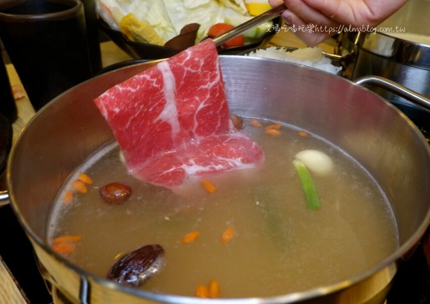 〖山崎昆布鍋物〗點鍋物+打卡升級成海陸鍋!加碼抽波士頓活龍蝦.自助飲料冰淇淋無限供應 - 艾瑪▪ 享受吃喝玩樂札記