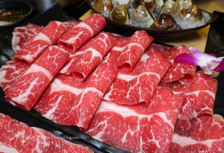 〖山崎昆布鍋物〗點鍋物+打卡升級成海陸鍋!加碼抽波士頓活龍蝦.自助飲料冰淇淋無限供應 - 艾瑪▪ 享受吃喝玩樂札記