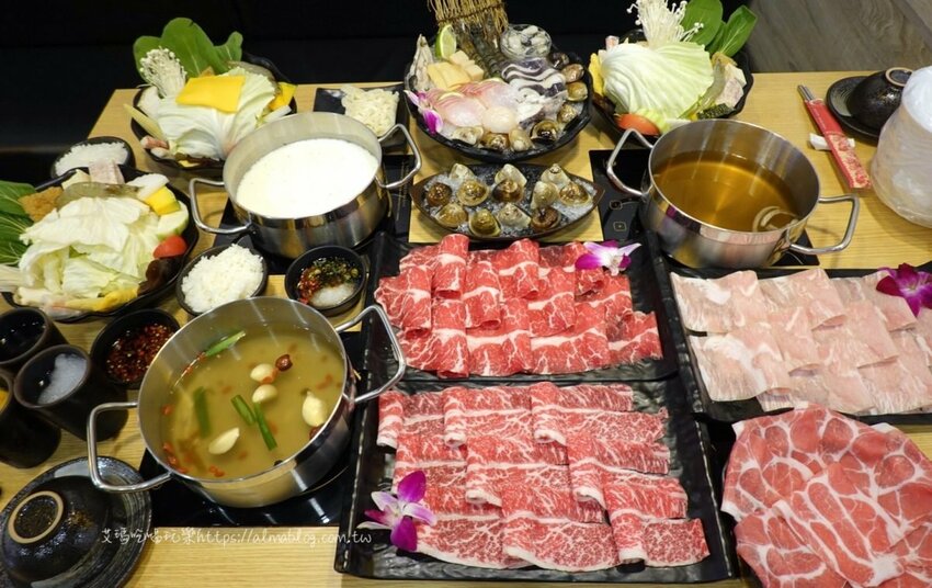 〖山崎昆布鍋物〗點鍋物+打卡升級成海陸鍋!加碼抽波士頓活龍蝦.自助飲料冰淇淋無限供應 - 艾瑪▪ 享受吃喝玩樂札記