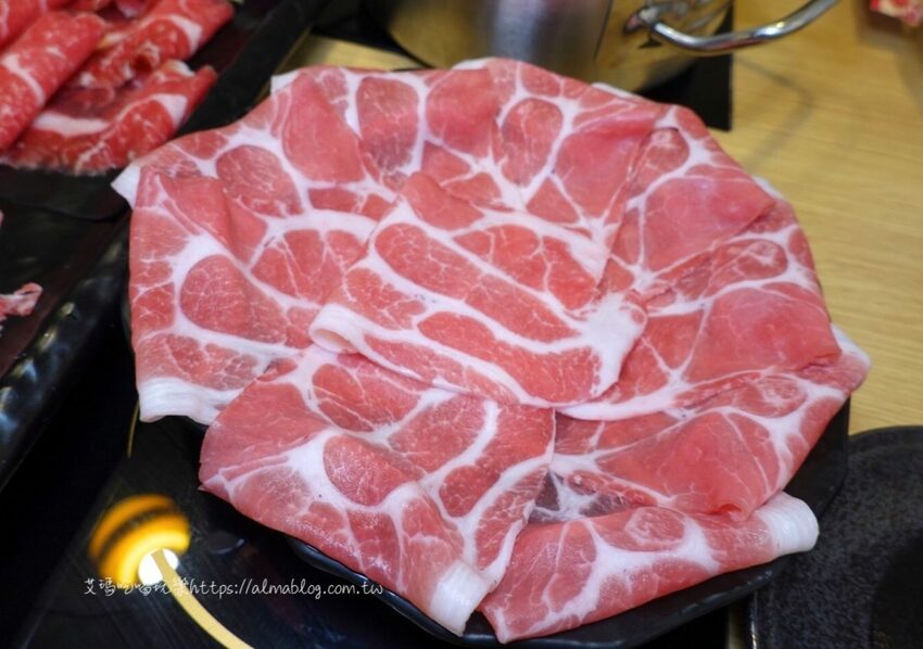 〖山崎昆布鍋物〗點鍋物+打卡升級成海陸鍋!加碼抽波士頓活龍蝦.自助飲料冰淇淋無限供應 - 艾瑪▪ 享受吃喝玩樂札記