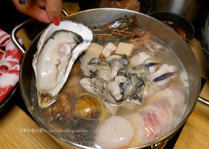 〖山崎昆布鍋物〗點鍋物+打卡升級成海陸鍋!加碼抽波士頓活龍蝦.自助飲料冰淇淋無限供應 - 艾瑪▪ 享受吃喝玩樂札記