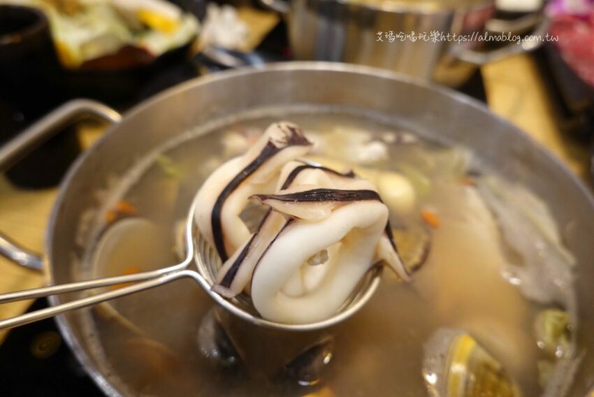 〖山崎昆布鍋物〗點鍋物+打卡升級成海陸鍋!加碼抽波士頓活龍蝦.自助飲料冰淇淋無限供應 - 艾瑪▪ 享受吃喝玩樂札記