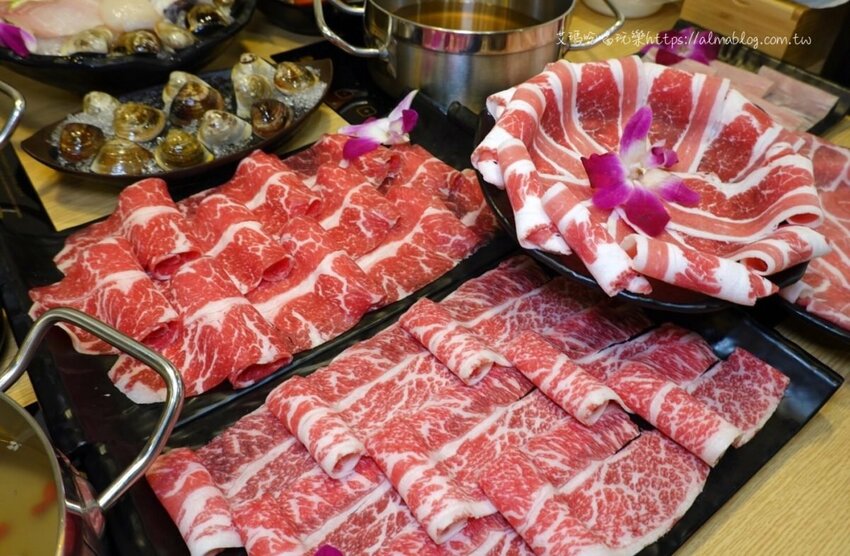 〖山崎昆布鍋物〗點鍋物+打卡升級成海陸鍋!加碼抽波士頓活龍蝦.自助飲料冰淇淋無限供應 - 艾瑪▪ 享受吃喝玩樂札記