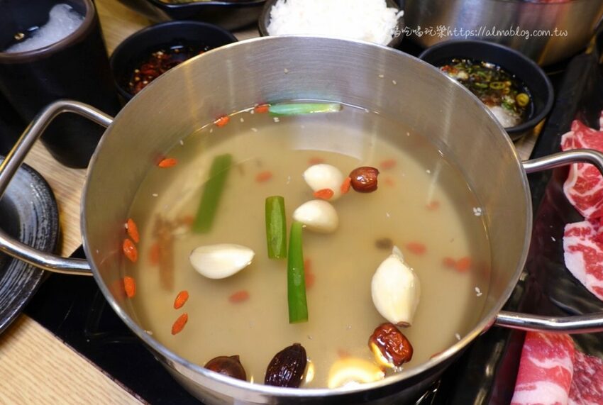 〖山崎昆布鍋物〗點鍋物+打卡升級成海陸鍋!加碼抽波士頓活龍蝦.自助飲料冰淇淋無限供應 - 艾瑪▪ 享受吃喝玩樂札記