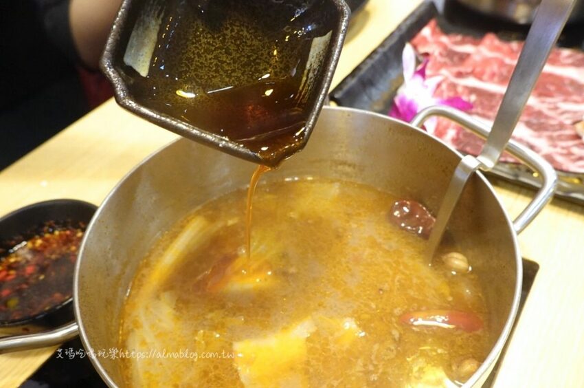 〖山崎昆布鍋物〗點鍋物+打卡升級成海陸鍋!加碼抽波士頓活龍蝦.自助飲料冰淇淋無限供應 - 艾瑪▪ 享受吃喝玩樂札記