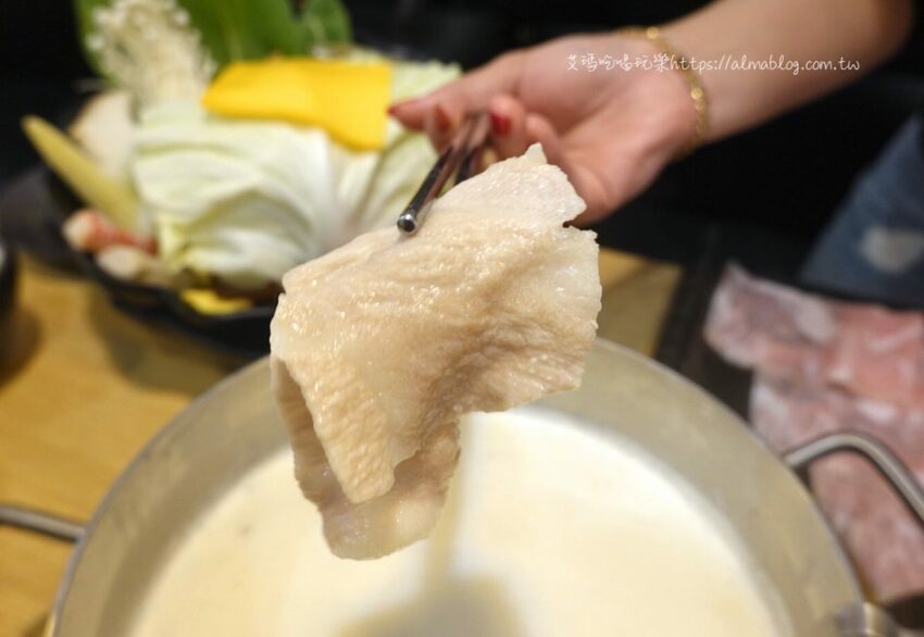 〖山崎昆布鍋物〗點鍋物+打卡升級成海陸鍋!加碼抽波士頓活龍蝦.自助飲料冰淇淋無限供應 - 艾瑪▪ 享受吃喝玩樂札記