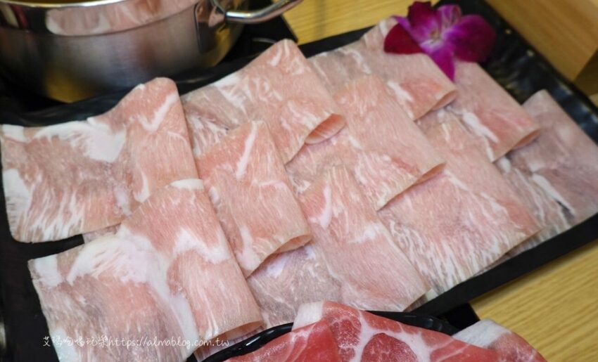 〖山崎昆布鍋物〗點鍋物+打卡升級成海陸鍋!加碼抽波士頓活龍蝦.自助飲料冰淇淋無限供應 - 艾瑪▪ 享受吃喝玩樂札記