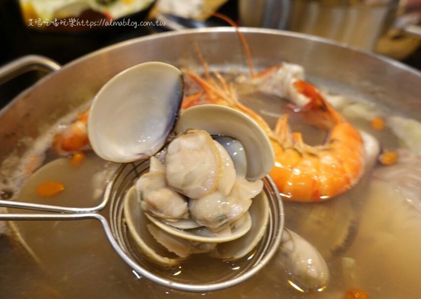 〖山崎昆布鍋物〗點鍋物+打卡升級成海陸鍋!加碼抽波士頓活龍蝦.自助飲料冰淇淋無限供應 - 艾瑪▪ 享受吃喝玩樂札記