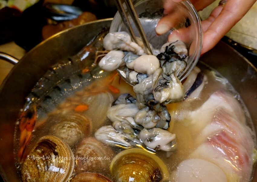 〖山崎昆布鍋物〗點鍋物+打卡升級成海陸鍋!加碼抽波士頓活龍蝦.自助飲料冰淇淋無限供應 - 艾瑪▪ 享受吃喝玩樂札記