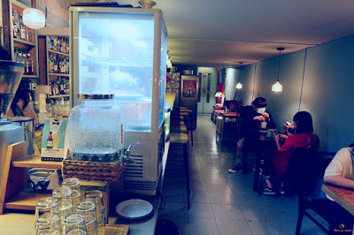 (屏東屏東市) 放空-Arts‧Coffee‧Deli / 氣氛良好的深夜咖啡館