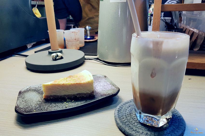 (屏東屏東市) 放空-Arts‧Coffee‧Deli / 氣氛良好的深夜咖啡館