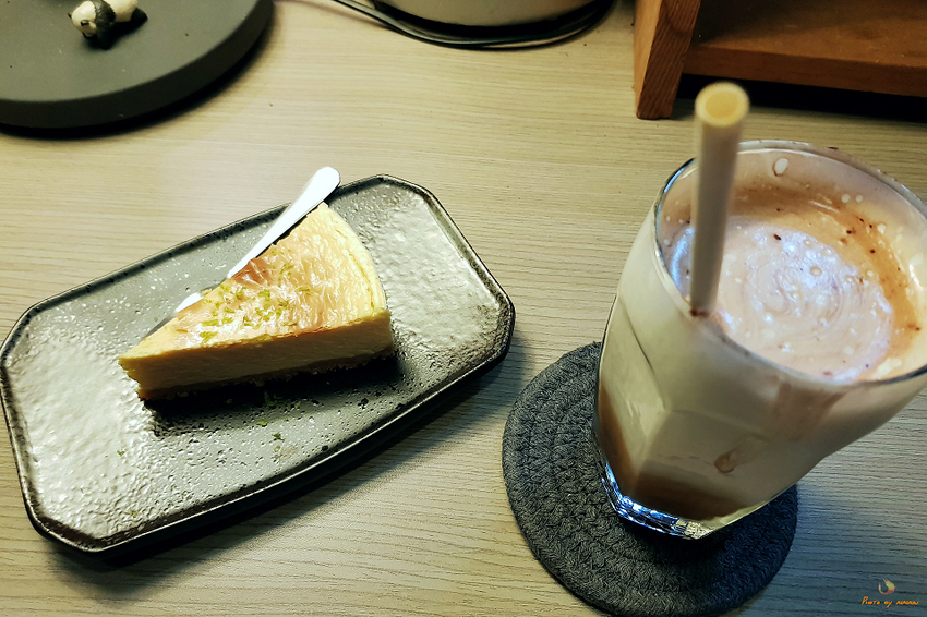 (屏東屏東市) 放空-Arts‧Coffee‧Deli / 氣氛良好的深夜咖啡館