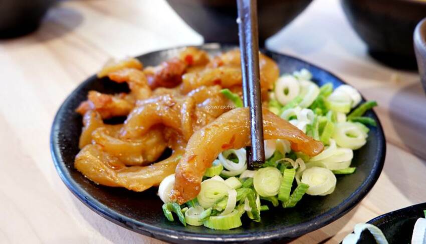 那個鍋崇德店新開幕。188元起一人一鍋享那個麵飯吃到飽,麻辣鍋五級辣度任你挑,還有獨創酸辣鍋 - 🍎 蘋果話日常🍎