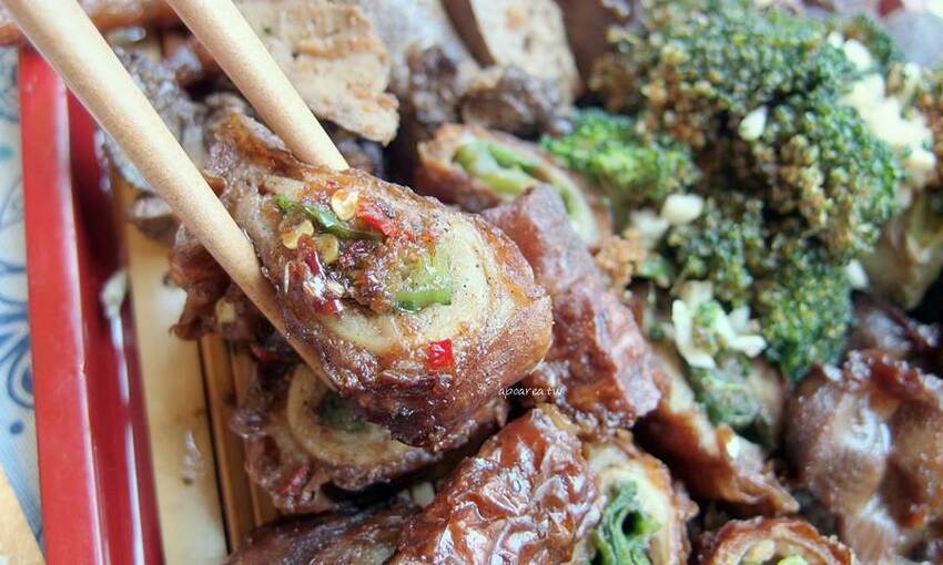 那個鍋崇德店新開幕。188元起一人一鍋享那個麵飯吃到飽,麻辣鍋五級辣度任你挑,還有獨創酸辣鍋 - 🍎 蘋果話日常🍎