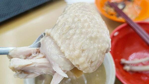 燉品食堂｜隱藏在巷弄裡入口即化的美味燉湯