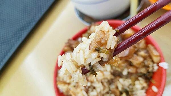 燉品食堂｜隱藏在巷弄裡入口即化的美味燉湯